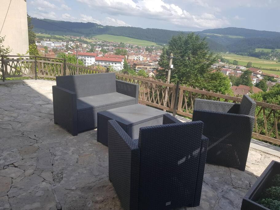 Logis Des Bouchons Lägenhet Morteau Exteriör bild
